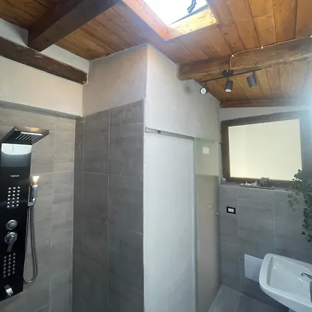 Azienda Agricola Neocastrum شقة